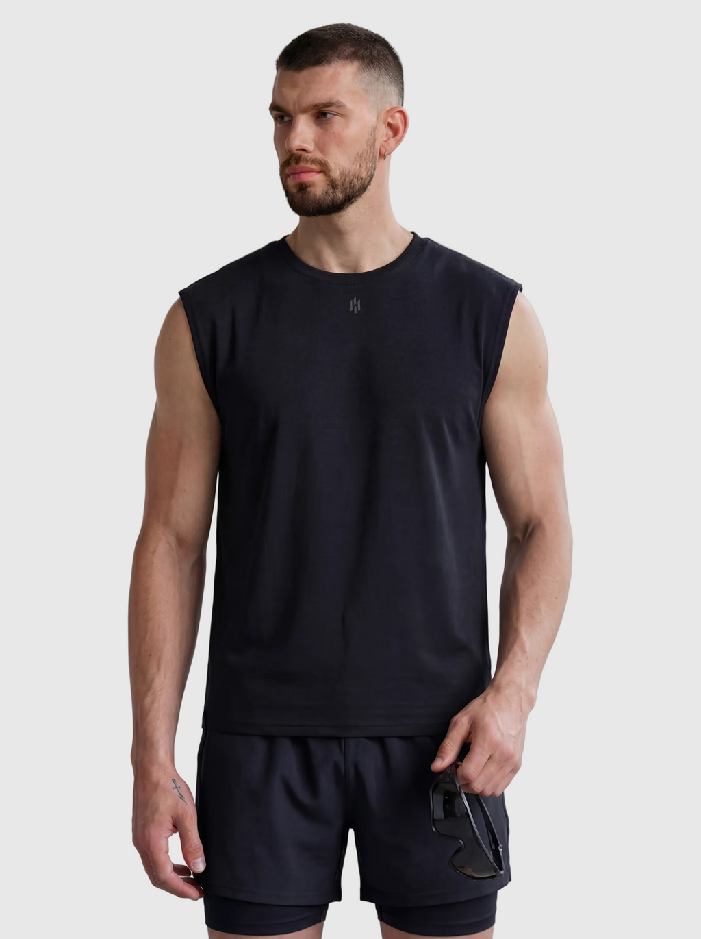 EQUINOX SLEEVLESS TANKTOP