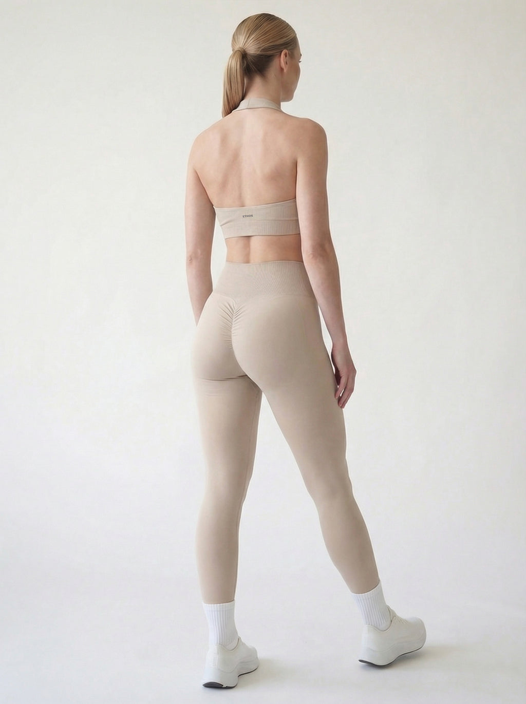 EQUINOX SEAMLESS SPORTS BRA - STONE GREY