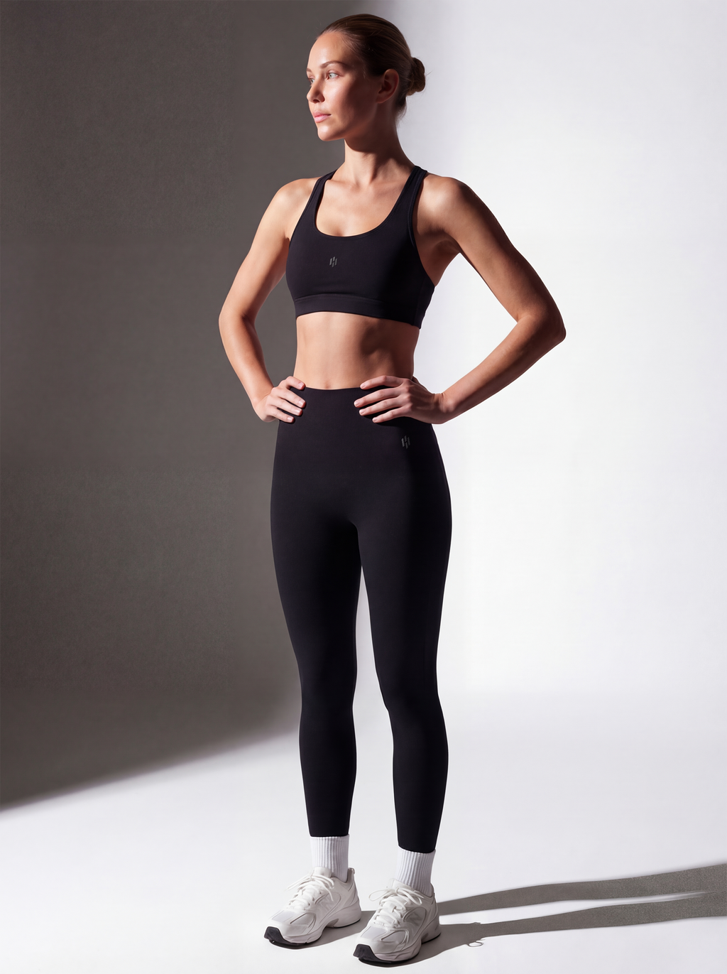 Women's Equinox Seamless Sports Bra - Black