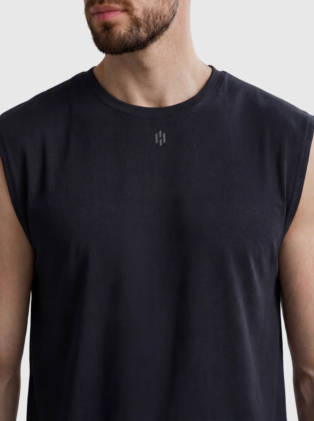 EQUINOX SLEEVLESS TANKTOP