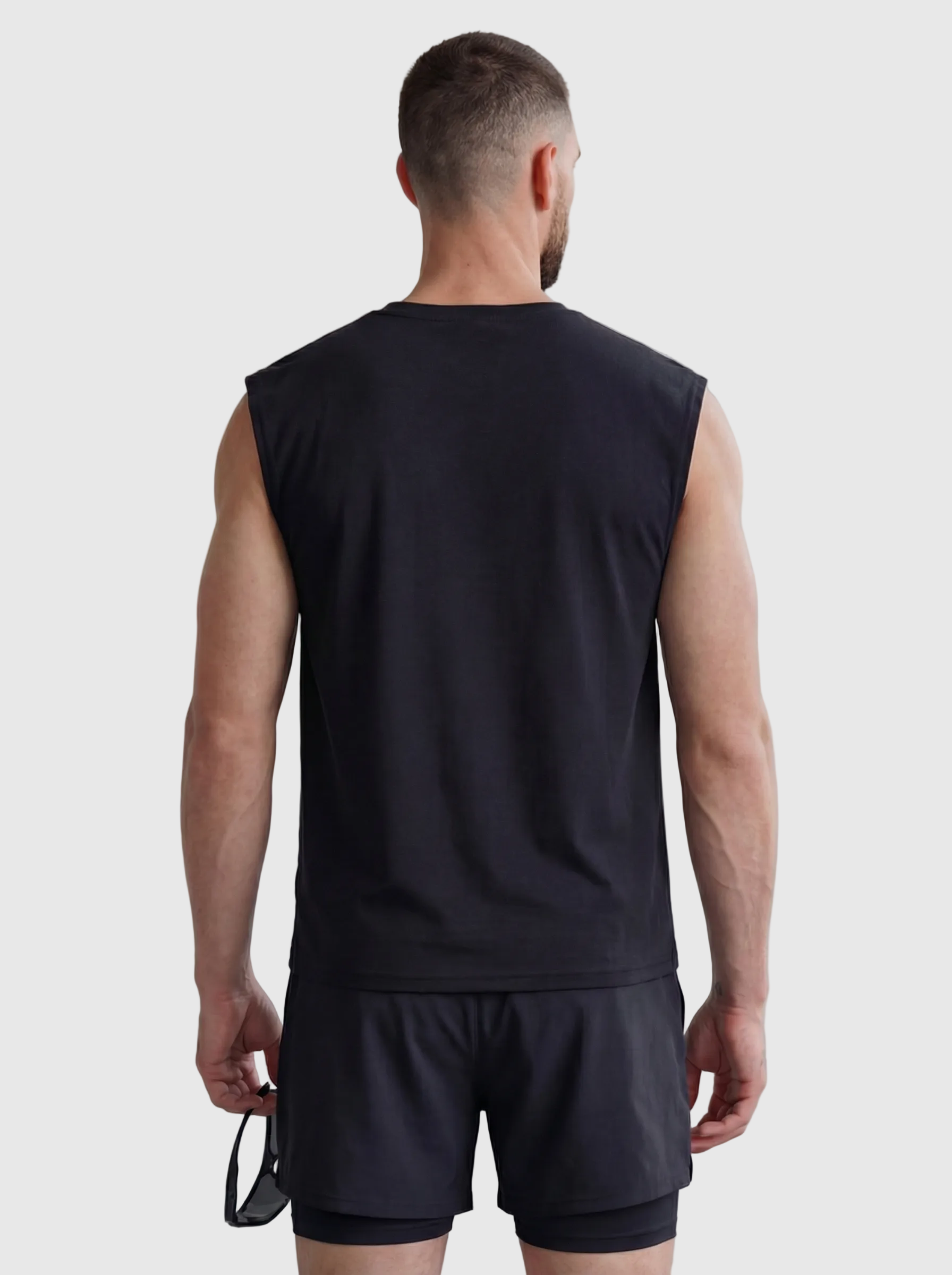 EQUINOX SLEEVLESS TANKTOP